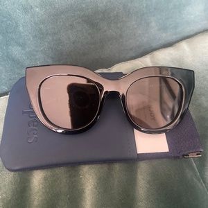 Like New-Le Specs Air Heart